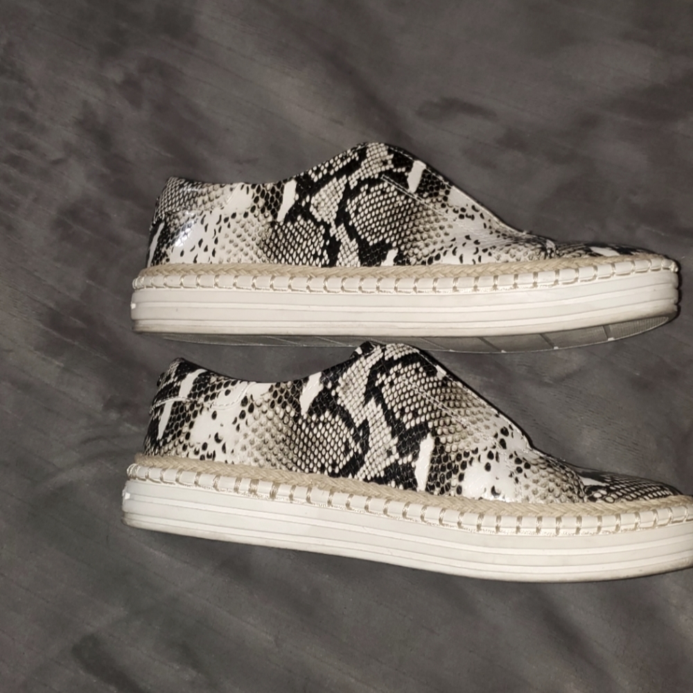 J/slides women shoe